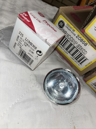 31PK GE 20858 Q20MR16C/CG15 ESX/CG Constant Color MR16 20W Energy Saving Lamps - Picture 2 of 7