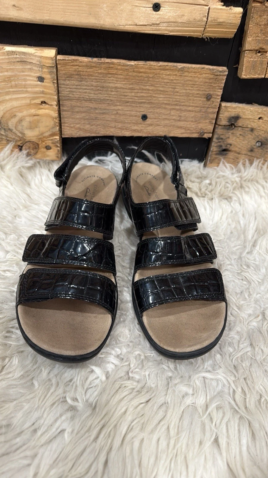 Sandali donna Clarks Leisa Melinda neri vernice croc goffrati tg 10M