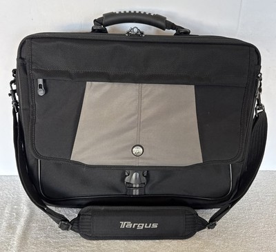 Targus Black Platinum 17  Long Laptop Case Briefcase Shoulder Strap Pockets EUC