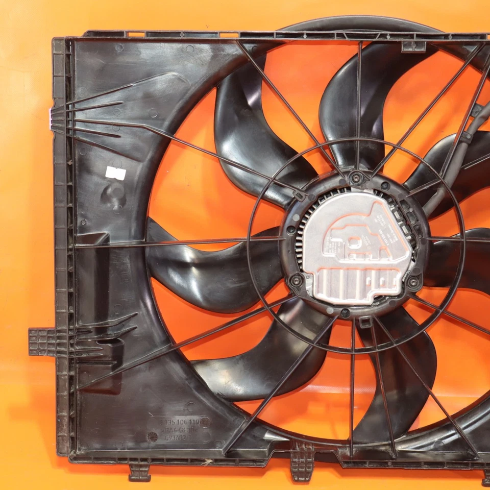 ВЕНТИЛЯТОР ОХЛАЖДЕНИЯ MERCEDES BENZ C300 2015 2016 2017 2018 2019 A0999061000 OEM - Изображение 2 из 4