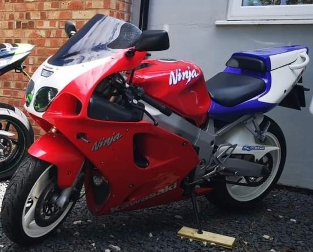 Kawasaki ZX7R P2 1998 | eBay