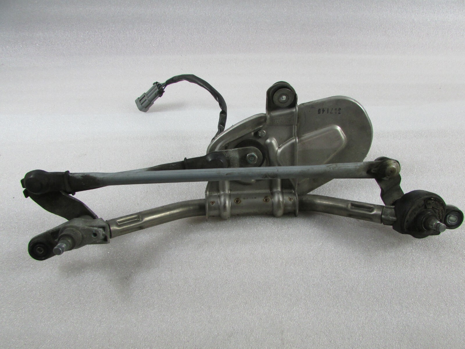 Maserati Quattroporte, Windshield Wiper Transmission w/ Motor, Used P/N 68468000