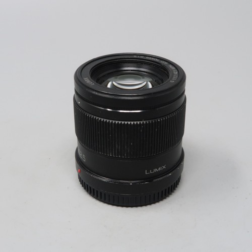 Panasonic Lumix G 42.5mm f1.7 ASPH. Power OIS MFT Lens H-HS043K - Needs Repair - Picture 7 of 9
