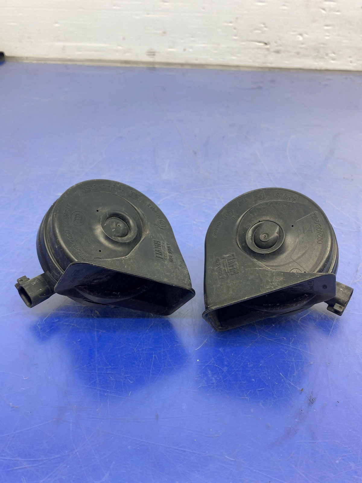 2017 - 2022 MASERATI LEVANTE M161 OEM HIGH & LOW TONE SIGNAL HORN SET 670037595