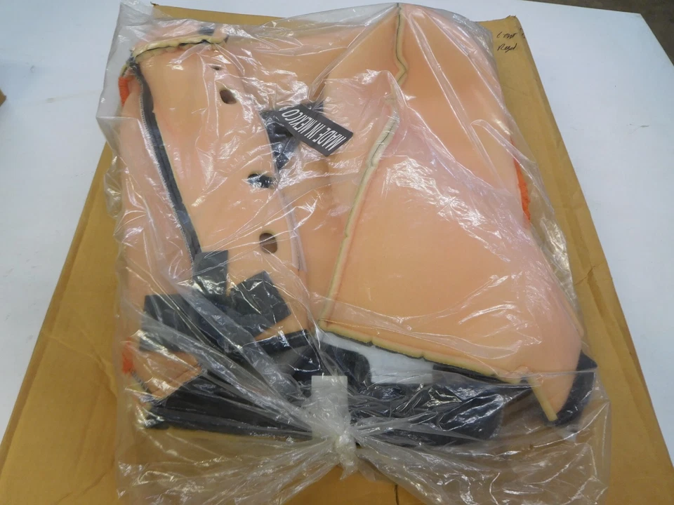 New Genuine GM Seat Cover Upholstery 88992895 Buick Century Regal Foto 3 de 4