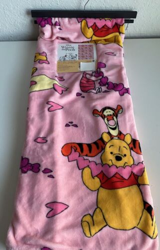 Disney Winnie The Pooh Tigger Piglet Valentines Blanket Soft Throw 50 X 70” NEW - Picture 2 of 16