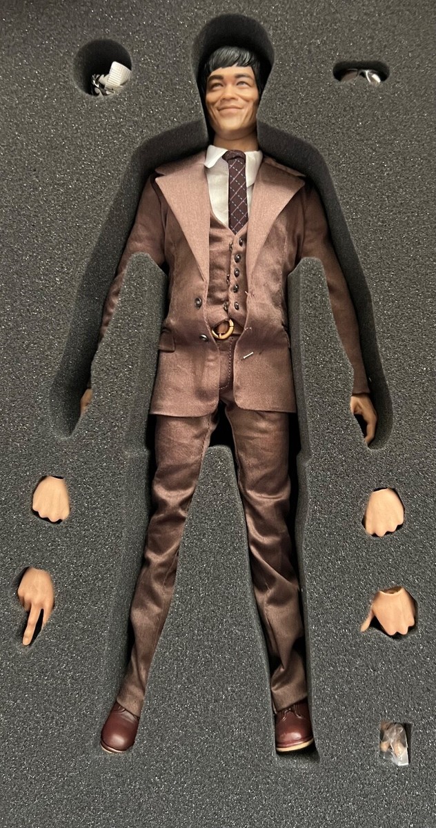 HOT TOYS Bruce Lee In Suit Figure 1/6 Scale Icon Collectible HOT TOYS Bruce Lee In Suit Figure 1/6 Scale Icon Collectible