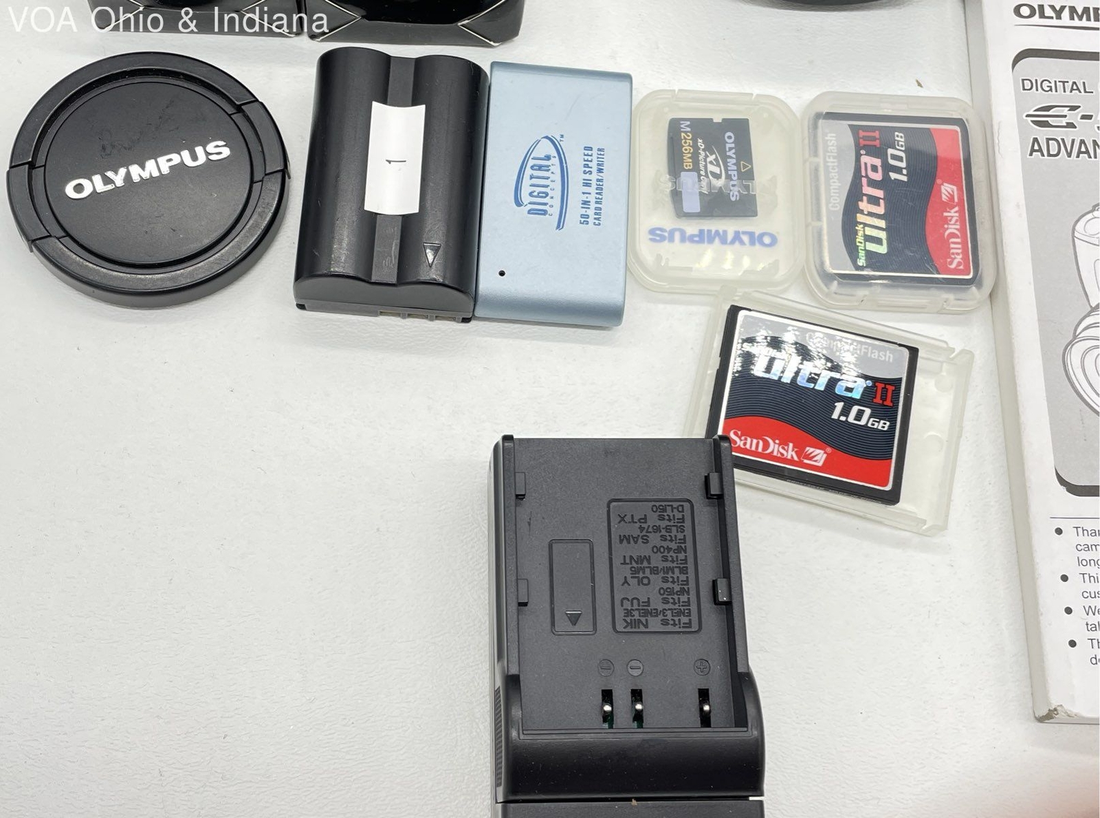 Olympus E500 Digital Camera w/ Charger, Extra Batteries, Extra Lens