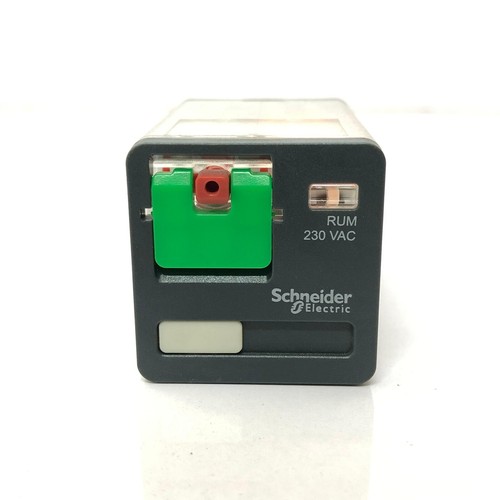 PACK OF 9 SCHNEIDER RUMC21P7 UNIVERSAL RELAY 230VAC 8 PIN - Picture 2 of 10