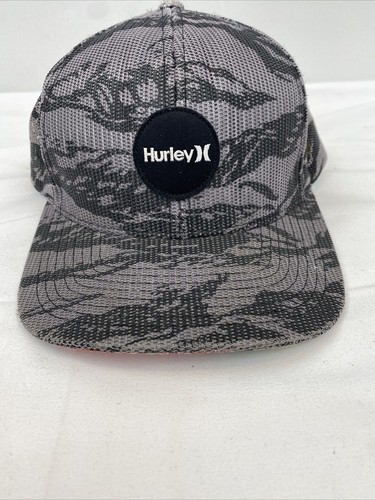 Hurley The Classics Yupoong Camo Mesh 