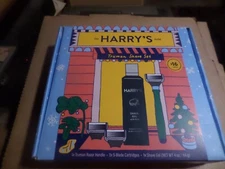 Harry's Men's Shaving Holiday Gift Set Truman Razor Set 3 Cartridges Shave Gel