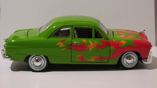 '49 Ford Green Testors Hot Metal Gold 1/24 Diecast Model New But Assembled - Picture 2 of 6