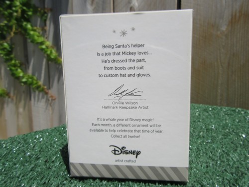 Hallmark Keepsake Ornament Santa's Happy Helper A Year Of Disney Magic - Picture 4 of 5