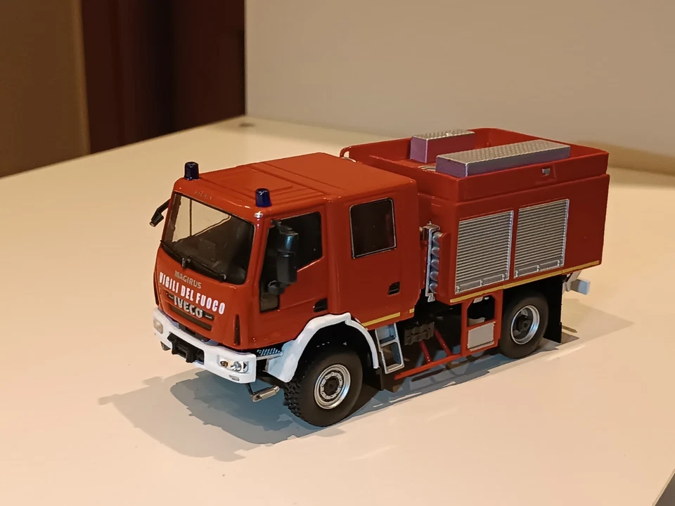 Iveco Magirus Eurocargo 4x4 Vigili Del Fuoco - Immagine 2 di 4