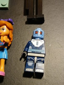 Lego Mr. Freeze Ice Armor DC Batman / Minecraft Minifigures & Accessories Lot 