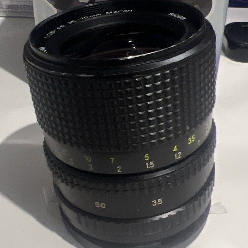 Ricoh Rikenon P Zoom Macro 35-70mm f/3.4-4.5 Lens - Picture 5 of 9