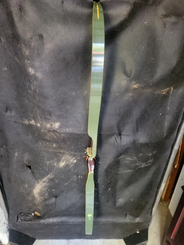 vintage Bear Glass-Powered Kodiak Magnum recurve bow. - Image 3 of 4