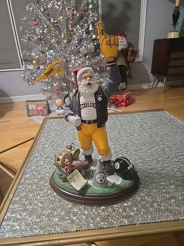 Santa Pittsburgh Steelers Christmas  Figurine 2000 NFL  NFLP