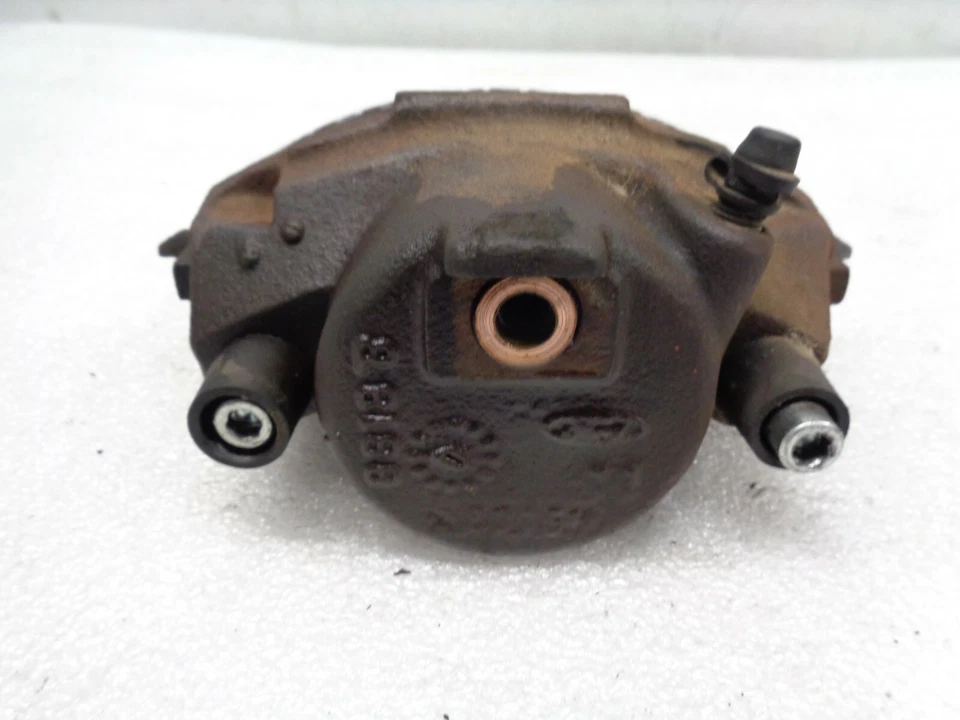 Pinza de freno del lado del pasajero delantero derecho Mercury Sable 1993 OEM AK220379 Foto 4 de 4