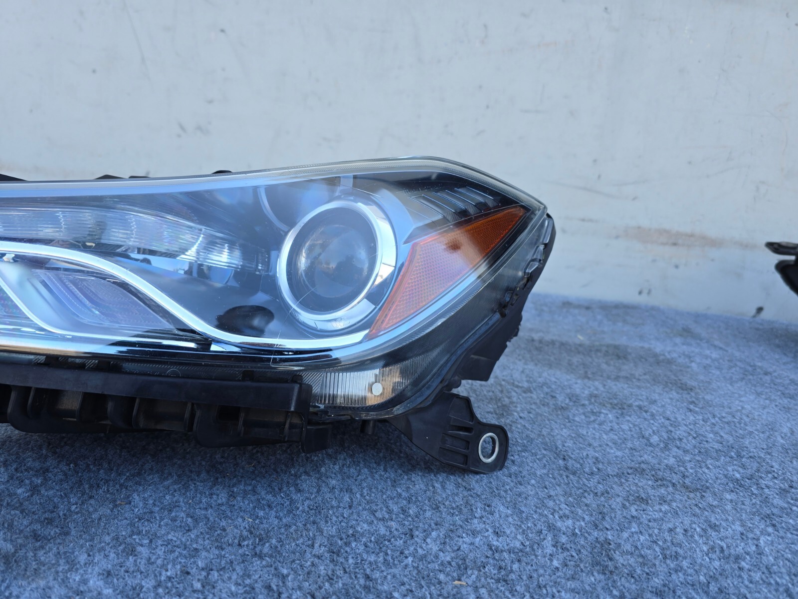LEFT SIDE BI XENON HEADLIGHT ASSEMBLY COMPLETE OEM 14-19 MASERATI GHIBLI Q4