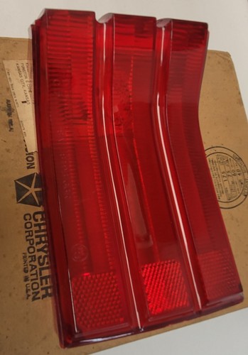 1966 Plymouth Belvedere I Left Driver Side Taillight Lamp Lens 2585098 NOS - Picture 5 of 8