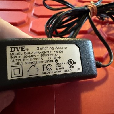 DVE Switching Adapter 12V 1A Power Supply DSA-12PFA-09 FUS 120100 Wall Plug ACDC