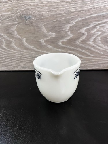 Vintage Pyrex 722 Old Town Blue Milk Glass Creamer cup - Picture 3 of 7