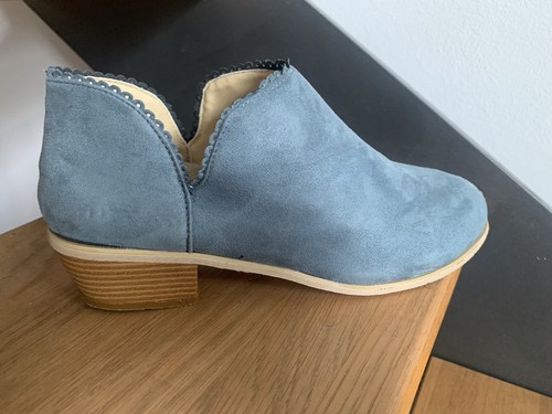 Sommer- Stiefeletten, Leder Gr. DE 41 Hellblau neuwertig!!
