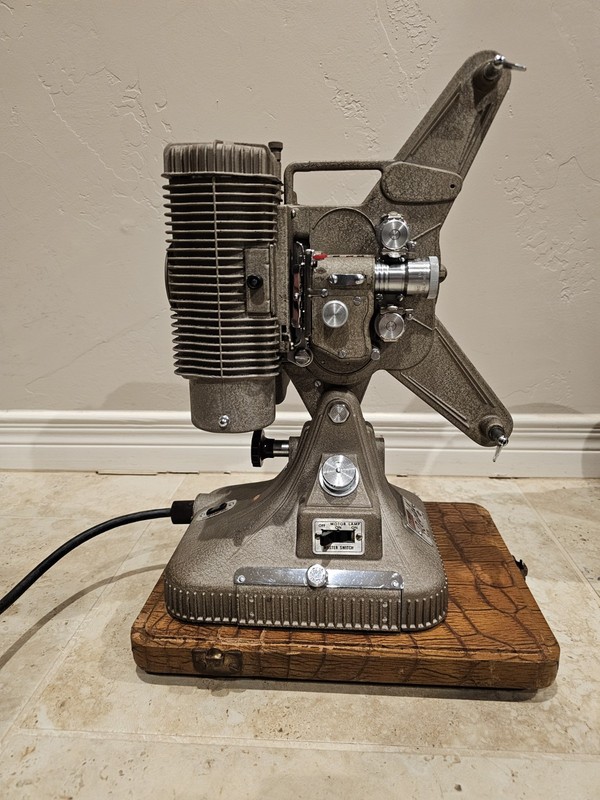 Vintage 1940s Keystone Regal K-109 8mm ProjectorWheatStateVintage *WORKS*