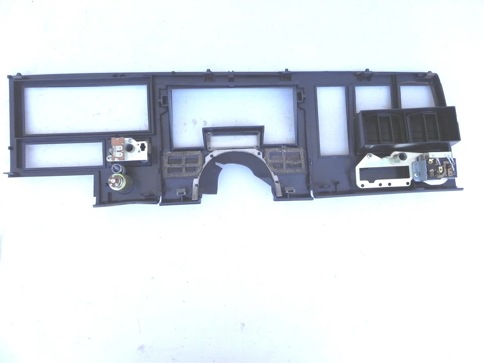 USED 1976 CHRYSLER NEW YORKER DASH CLUSTER BEZEL INSTRUMENT PANEL TRIM W/DEFROST - Image 2 of 4