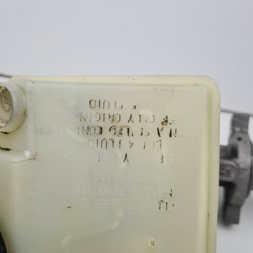 Renault Clio Brake Master Cylinder X65 05/01-12/08 - Picture 5 of 11