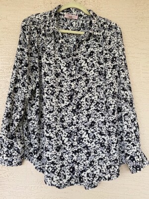  Philosophy Black /White Floral  Blouse Size L