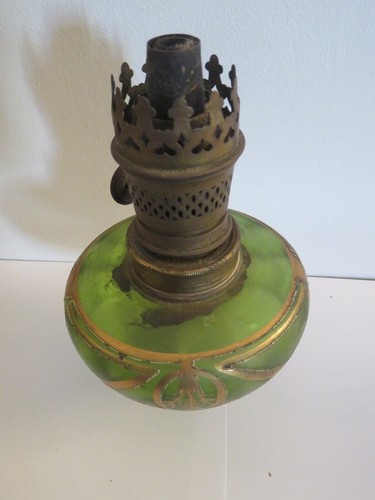 LAMPE TOUPIE DE PIANO A PETROLE VERT DECOR EMAILLE OR OIL PETROL LAMP KOSMOS - Picture 6 of 9