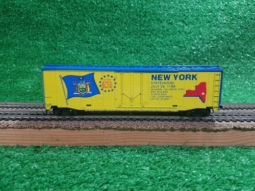 Tyco HO State of the Union New York 50' barriera corallina con spina commemorativa - Foto 2 di 10