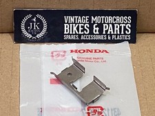 HONDA CR125R CR250R CR500R 1987-01 Rear Brake Pad Retainer 43112-KS6-701