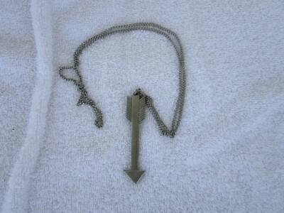 VINTAGE  LARGE~[  CATHEDRAL PEWTER ARROW PENDENT ] NECKLACE~QUALITY ITEM!!!! 