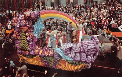 New Orleans Louisiana Mardi Gras Parade Crowds Floats 1950's Postcard