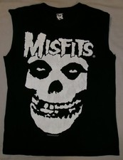 VTG MISFITS T SHIRT SzM 2002 CYCLOPIAN MUSIC CINDER BLOCK ANVIL PUNK SKULL Y2K