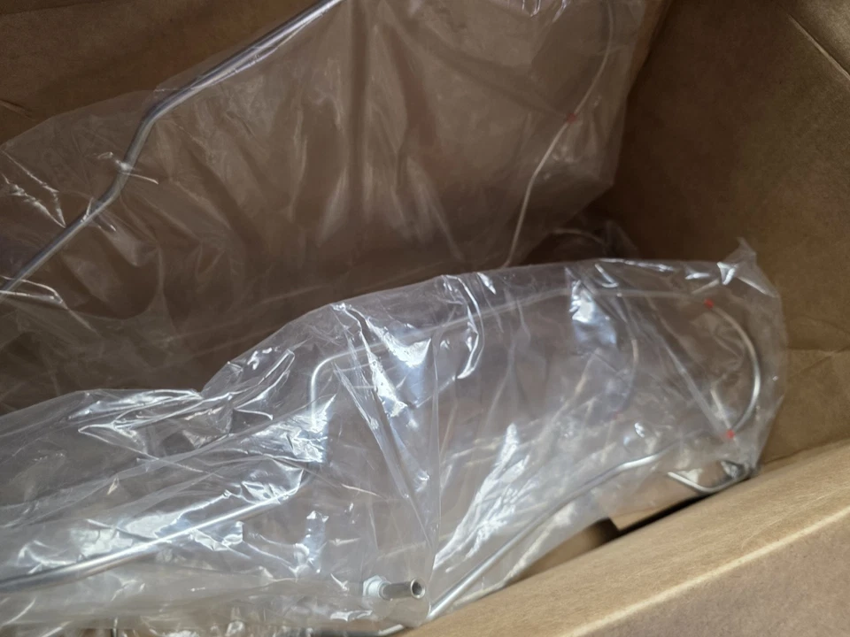 KIT LÍNEA FRENO PREFORMADO ACERO INOXIDABLE DORMAN 919-134 PARA 99-20 CHEVY GMC 2500 Foto 4 de 4