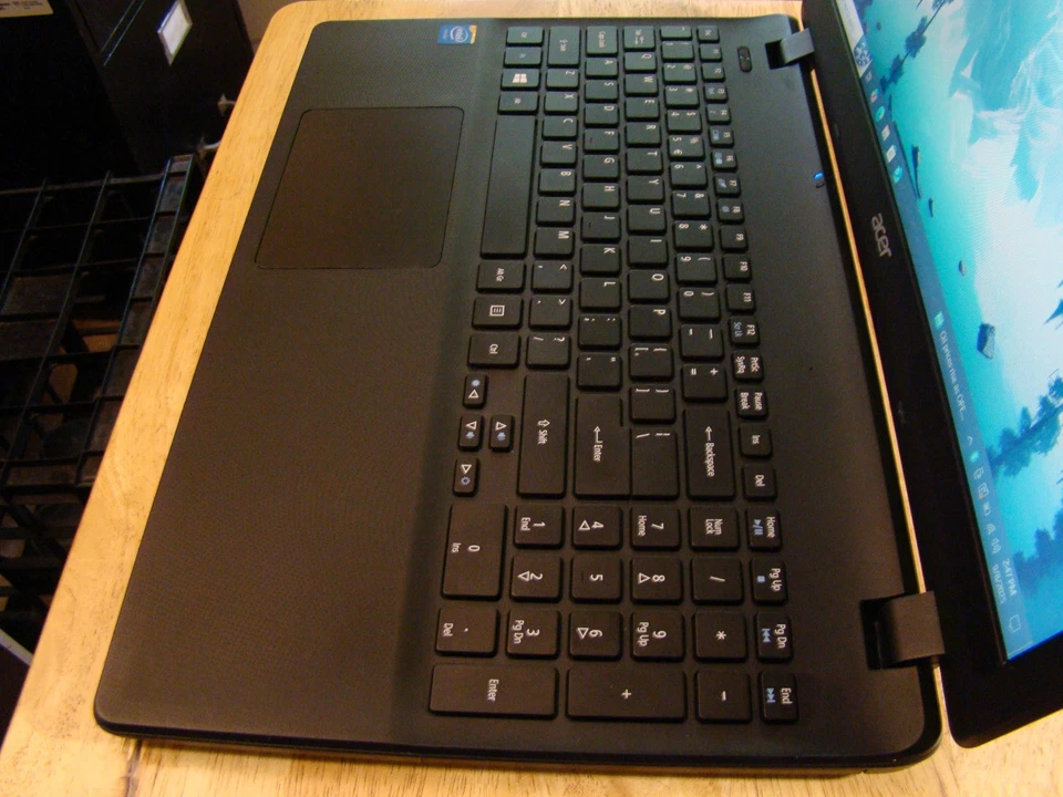 Acer ES1-512-C1W0/Celeron N2840 2.16ghz/4gb/320gb/Windows 10 Home/BT/Hdmi/15.6" Foto 4 de 4