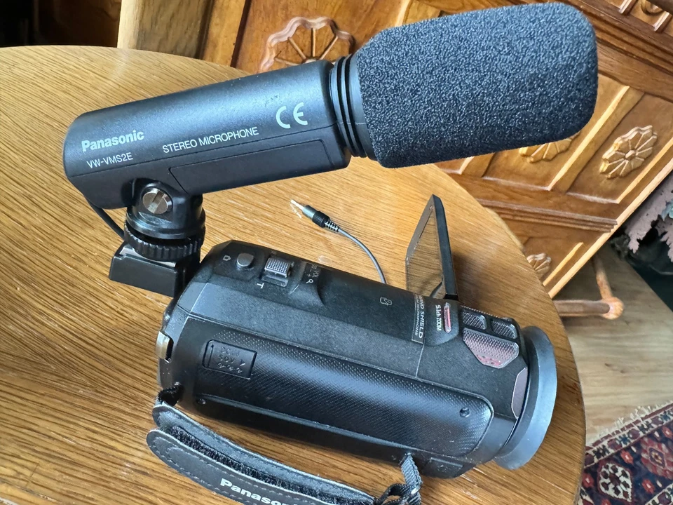 Panasonic HC-V777 1080p Camcorder Schwarz VW-VMS2E - Bild 4 von 4