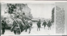 1944 Praga Soviet Infantry Red Army Soldiers Moscow Men Wirephoto 5X9