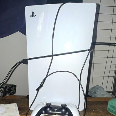 Sony PlayStation 5 PS5 Heimkonsole 825 GB Disc-Version Weiß mit Controller