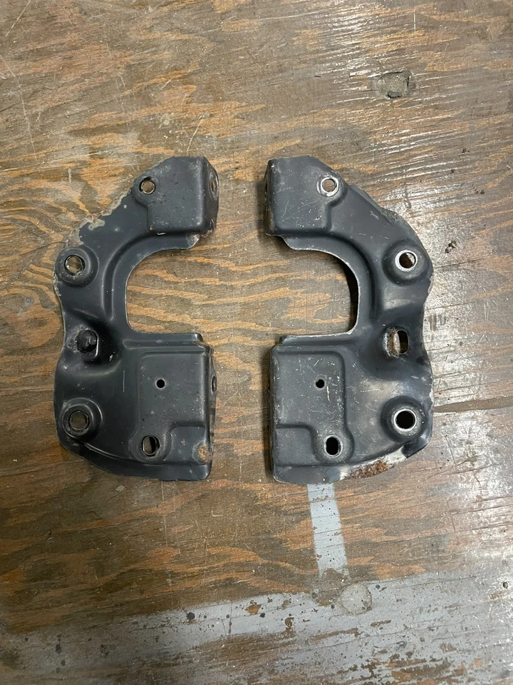 90-94 1G Eagle Talon TSI ECLIPSE Left & Right Spoiler Brackets MB574101 MB574102 - Image 2 of 2