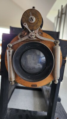 BAUSCH & LOMB Iris Diaphram Shutter in a makeshift camera studio, Pat. 1/6/1891 