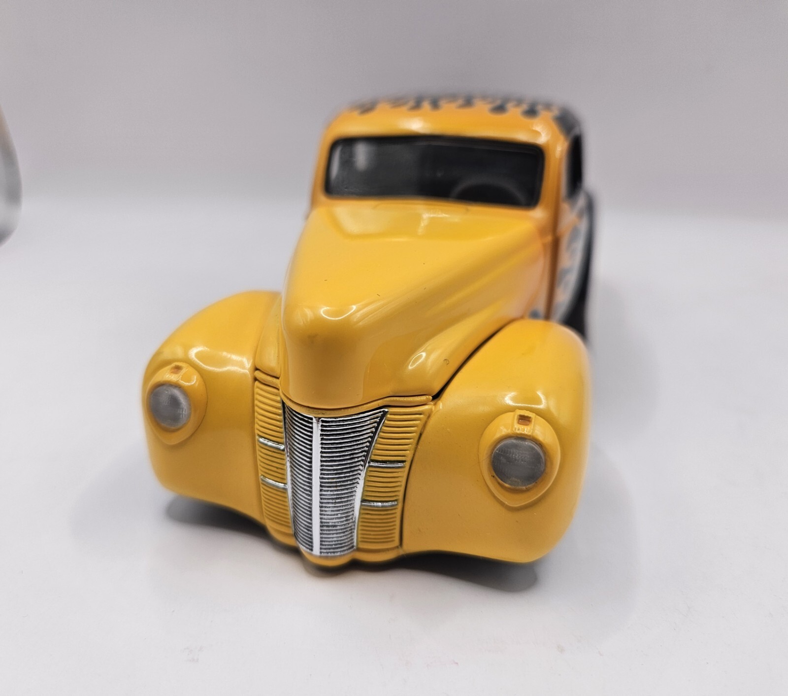 Danbury Mint 1940 FORD HOT ROD Deluxe Coupe 1/24 Diecast w/Box & Title