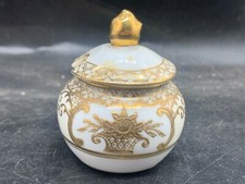 ANTIKE NORITAKE KRUZIFIX DECKELSCHALE GOLD UND WEISS SIGNIERT SOCKEL 44318
