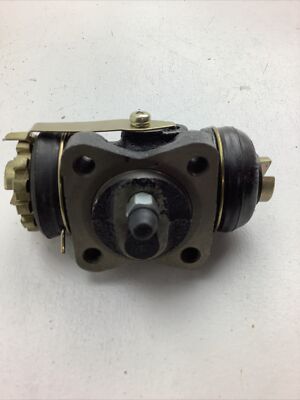 Front Left Wheel Cylinder Fits 69-71 Toyota Mark II Lazorlite L77