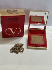 Polvo de acabado compacto recargable Valentino Go Clutch 00 bronceador universal