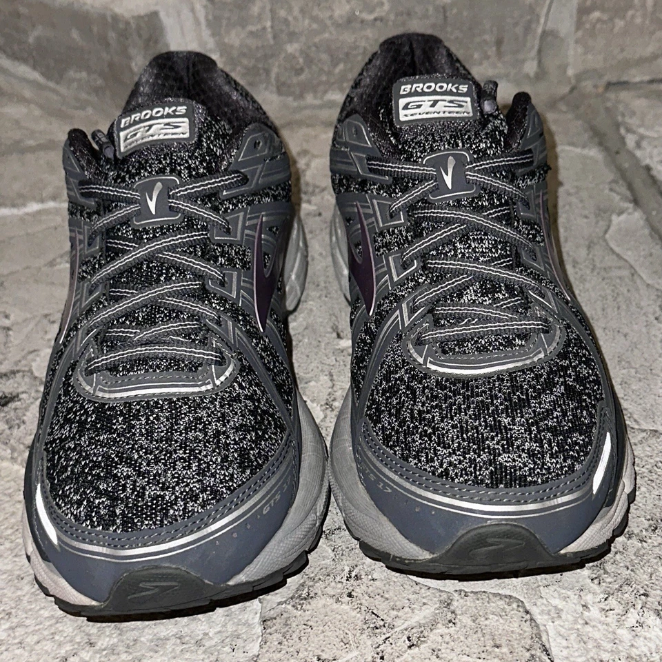 Zapatillas deportivas Brooks Adrenaline GTS 17 9,5 B 1202311B026 casi nuevas Foto 3 de 4